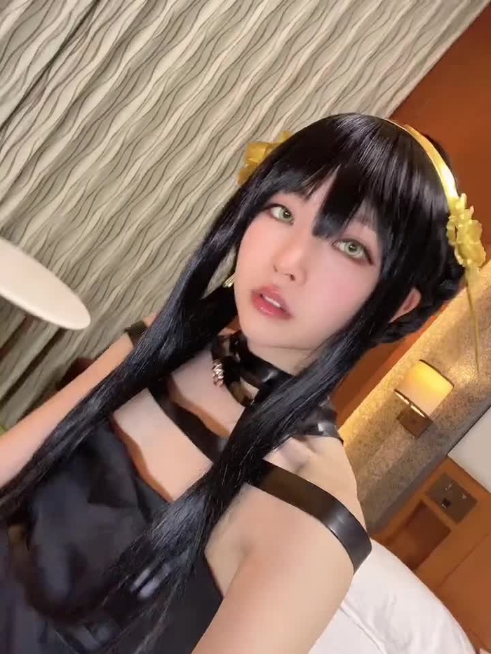皆月ひかる 12/1ナンネット配信🧡💜 hikaru_emo