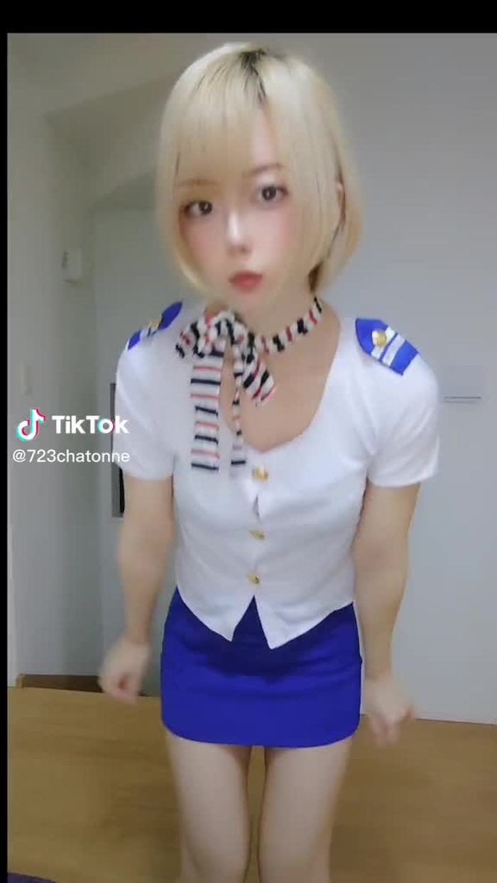編集可愛く出来たと思われます(￣ー￣)ニヤリ #コスプレ#ミニスカ#飛び跳ね#CapCut #プレッピーメイク