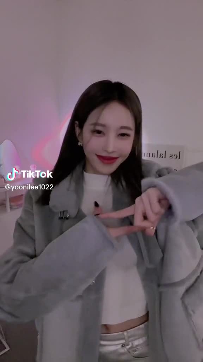 유니🌷 (@yoonilee1022) 's videos with 첫눈손댄스 - 마티랜드🐰마티🐰