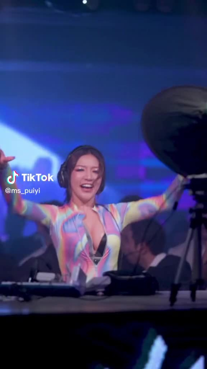 ms_puiyi (@ms_puiyi) 's videos with original sound - ms_puiyi