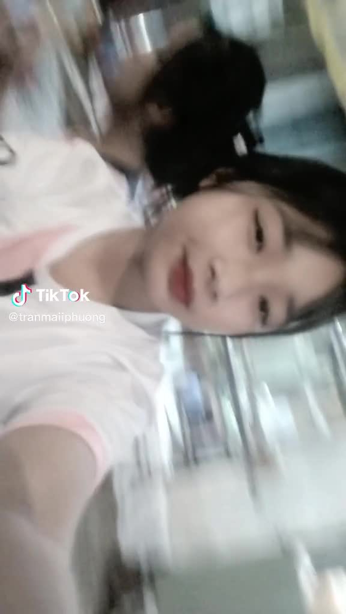 tranmaiiphuong (@tranmaiiphuong) 's videos with nhạc nền - Quan ADN