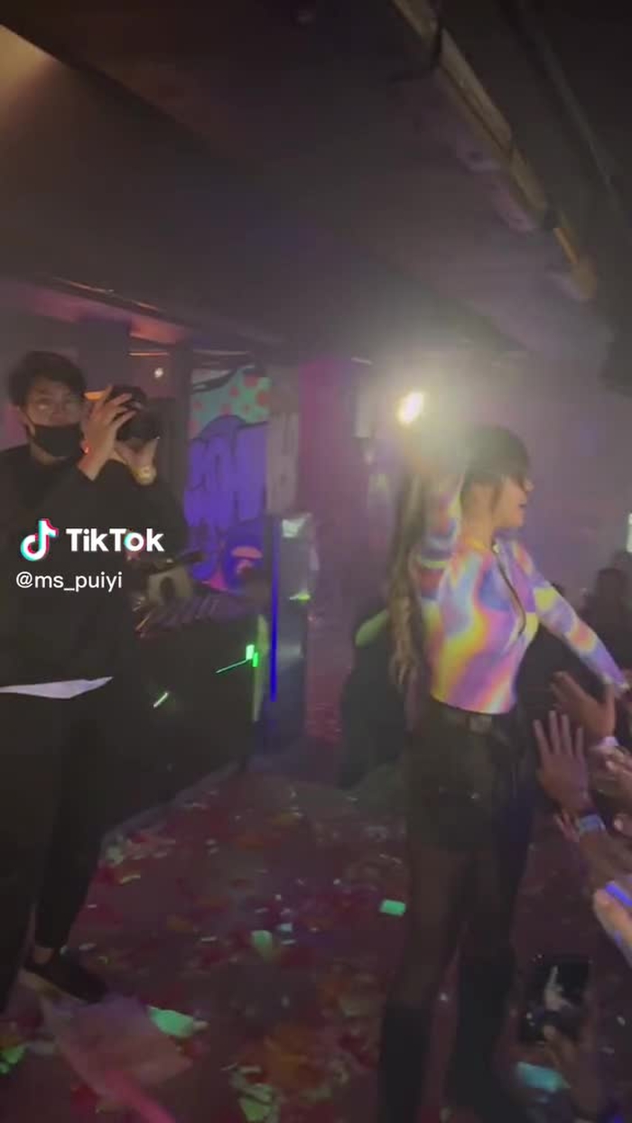 ms_puiyi (@ms_puiyi) 's videos with azealia banks competition sped up - speed up songs 🤕🖐🏼