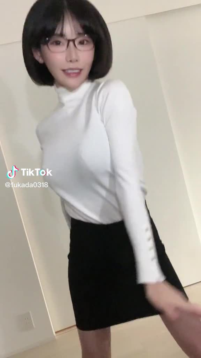 This video is unavailable. Visit TikTok to discover more trending videos. 157