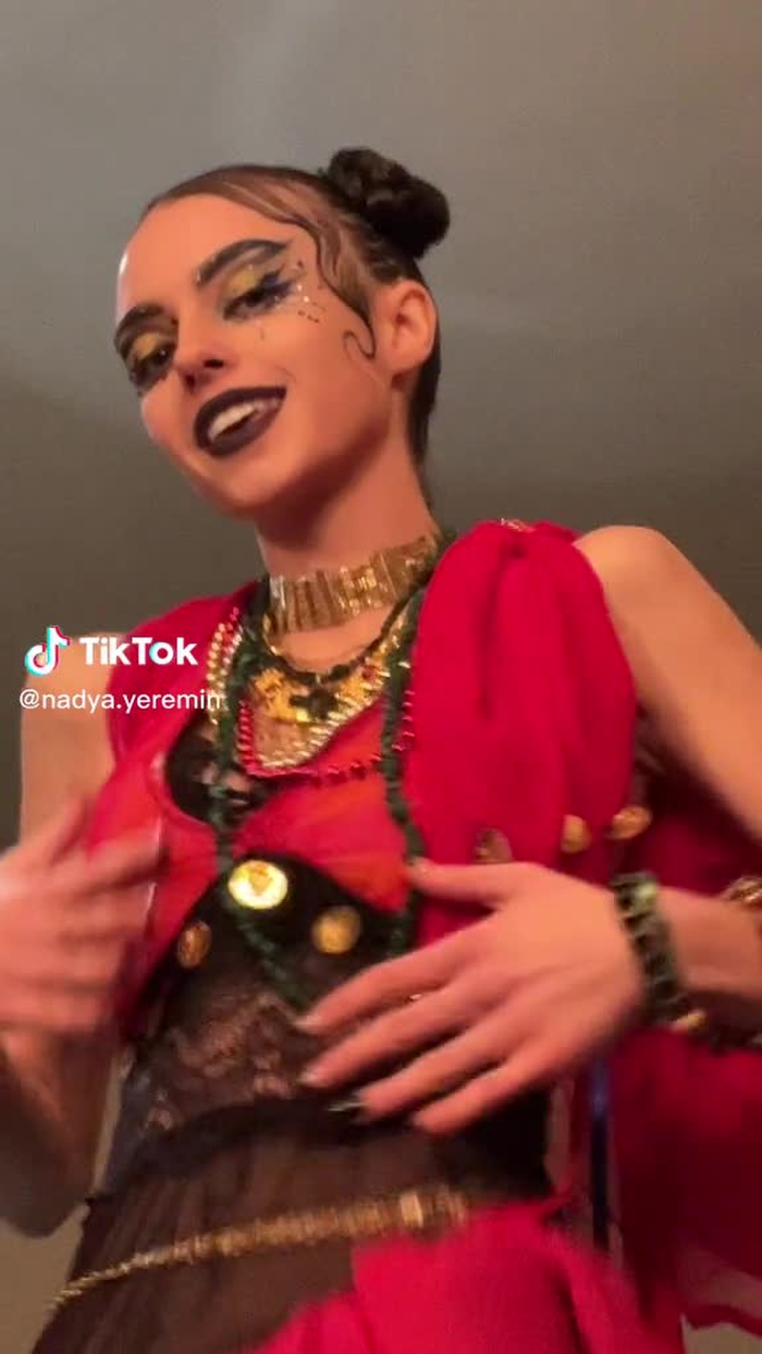 This video is unavailable. Visit TikTok to discover more trending videos. 164