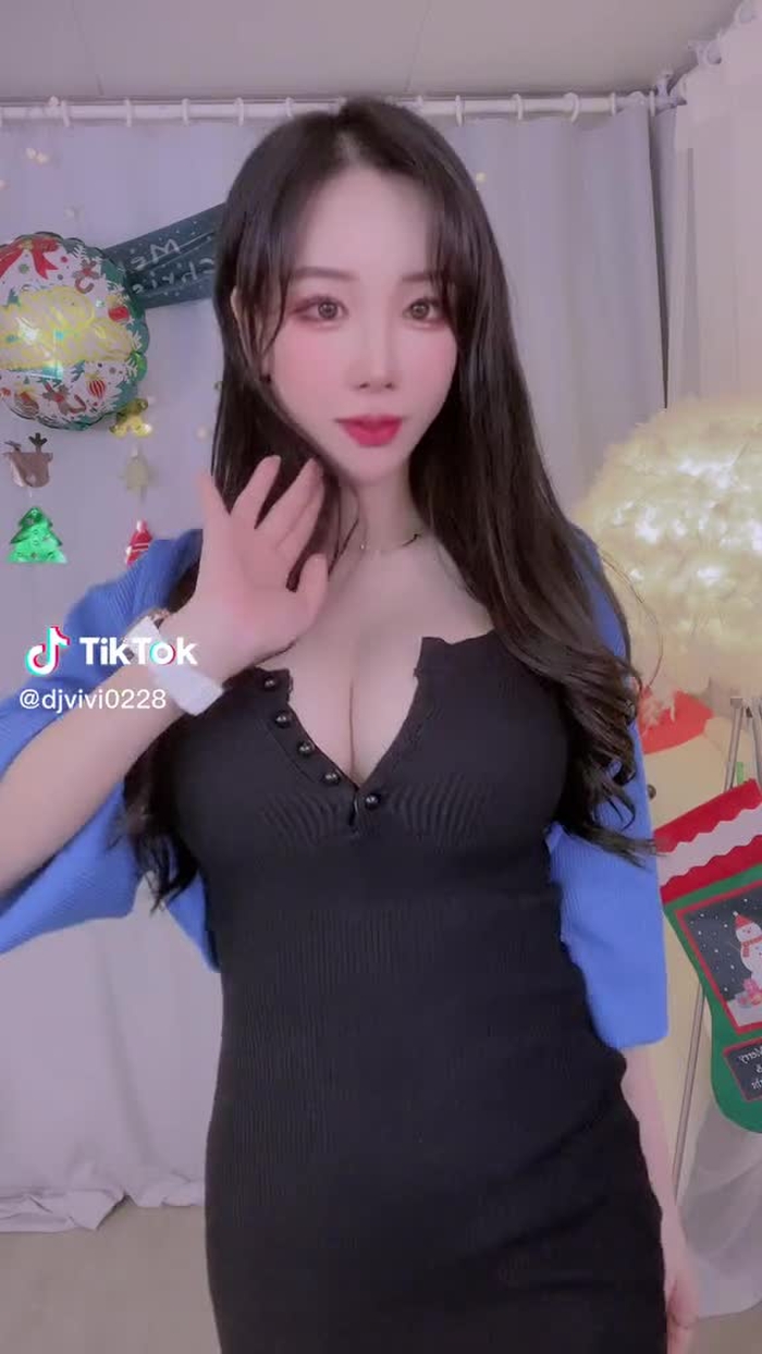 크리스마스가 다가오네!! 다음엔 영상 뭐찍을까!!!!!!추천!!!🤚🏻