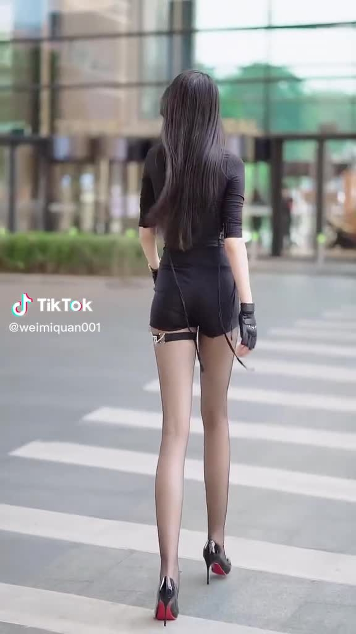 微密圈分享群→https://t.me/ laowangjiazhu 点击主页链接进群 #blackstockings #stockingl... 22