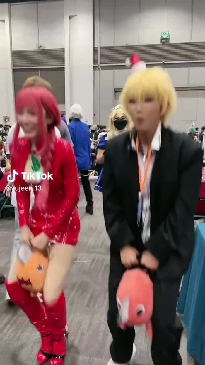 ก็ว่าที่จับไว้ทำไร งี้นี่เอง 😂😂 #makima #makimacosplay #chainsawman ...