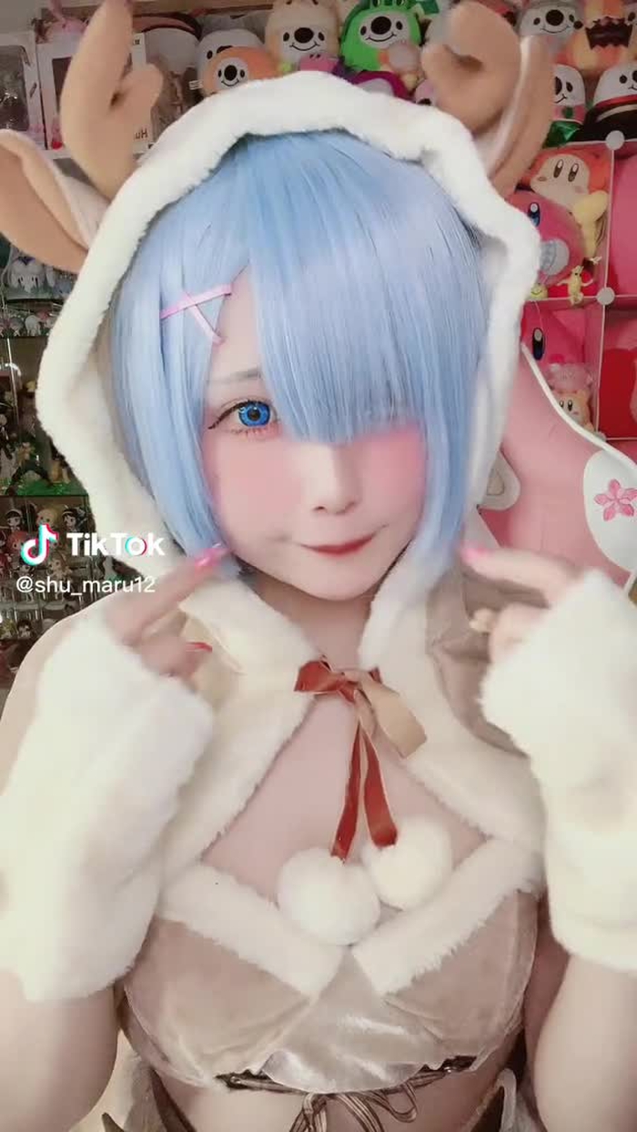 全力ぶりっ子(´>ω∂`)☆黙 #リゼロ #レム #リゼロコスプレ #レムコスプレ #レムりん ##クリスマスコスプレ##Cosplay##...
