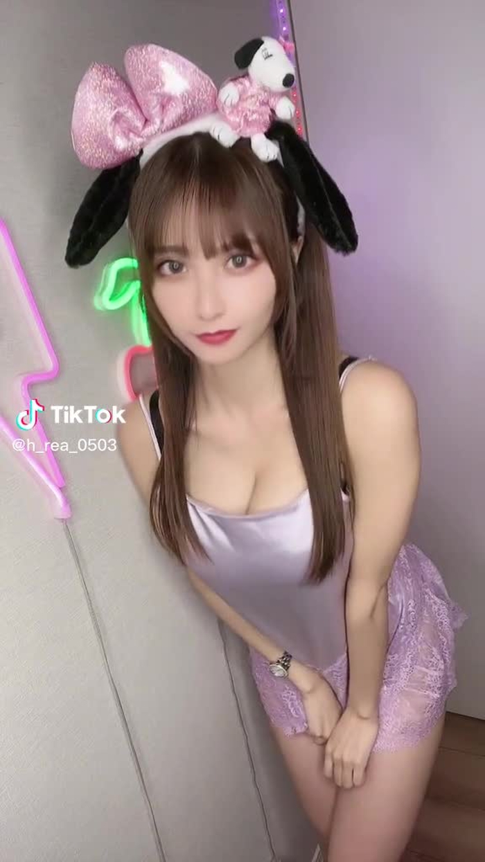 冬でもこの格好で寝てます🐕