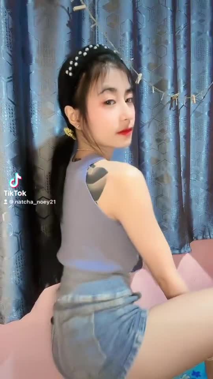 น้องนะเนย🧀(ทวิต400kโดนแฮ็ก) Noey_2110