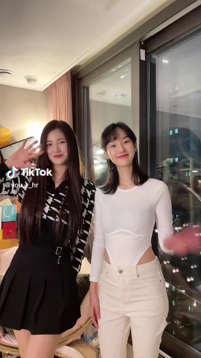 블랙엔화이트🤍 #fyp @IDOL NATION | 아이돌네이션