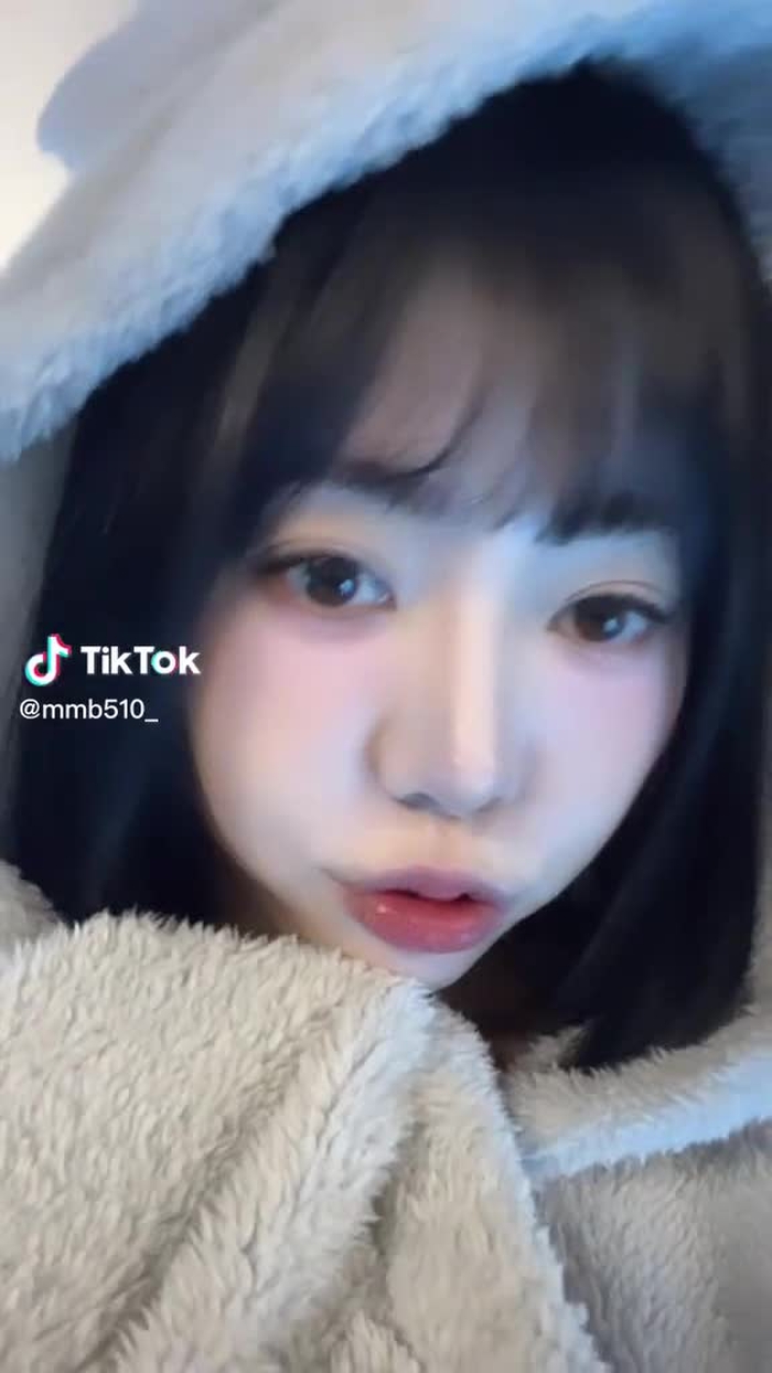 👅👅👅