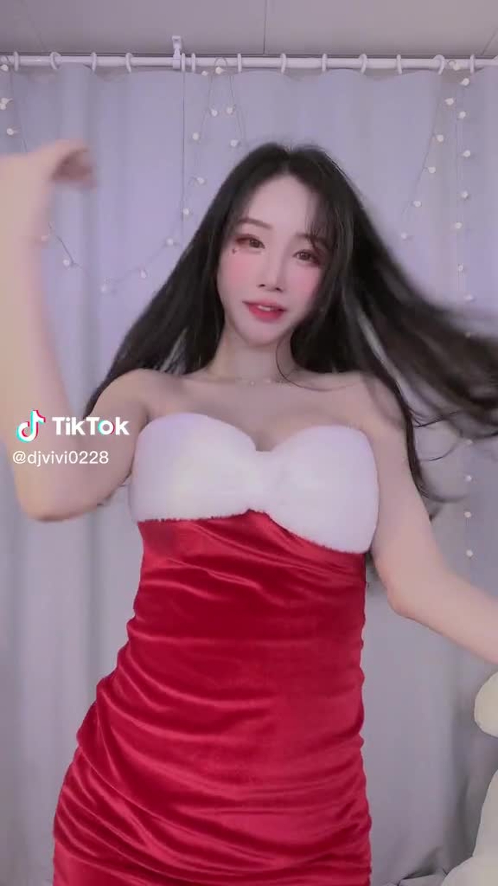 크리스마스 끝났네.. 다들 뭐했어요..?#크리스마스 #fyp #챌린지크리에이터 #추천 #fypdancechallenge #댄스 4