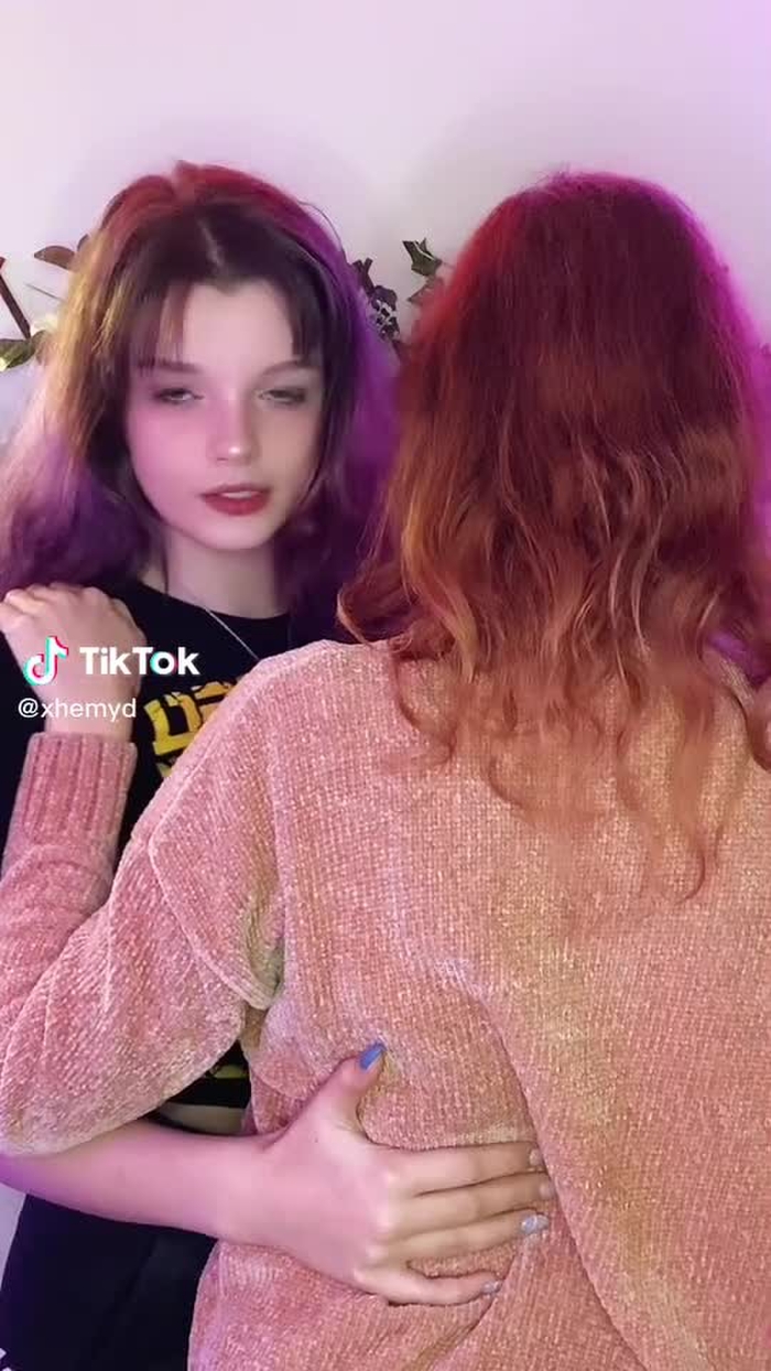 Duos with @miackacosplay are back! 🥰 #echidna #echidnacosplay #cospla...