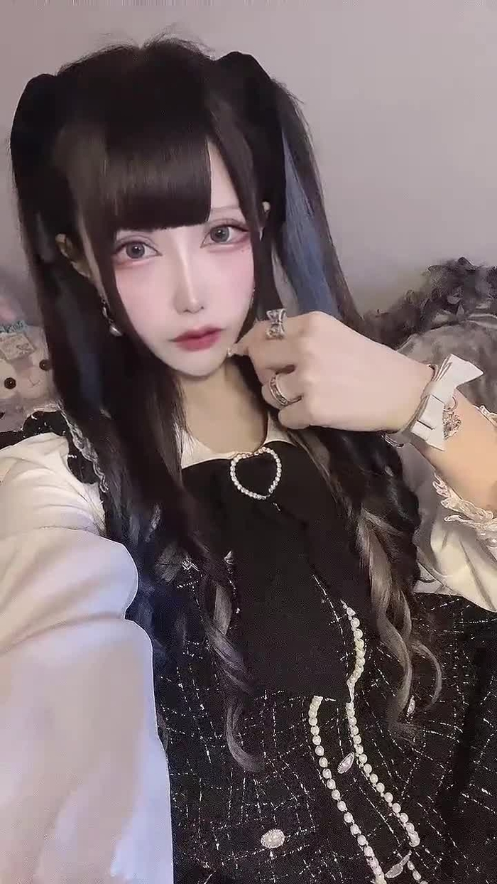 ひなた⛓🖤🥀 xxxUxx_OxxO