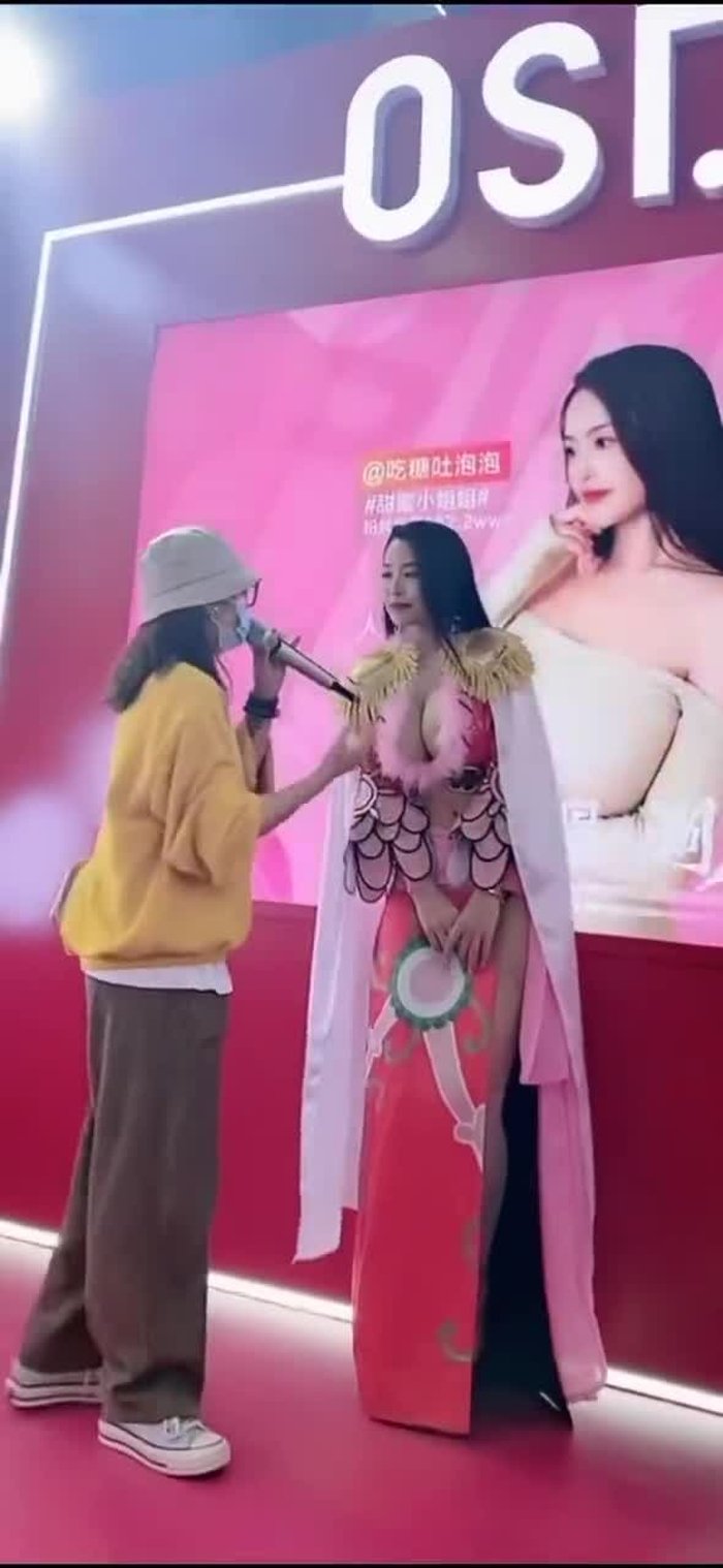 泡泡的小尾巴 9AWgWvKz3W3cYEy 1