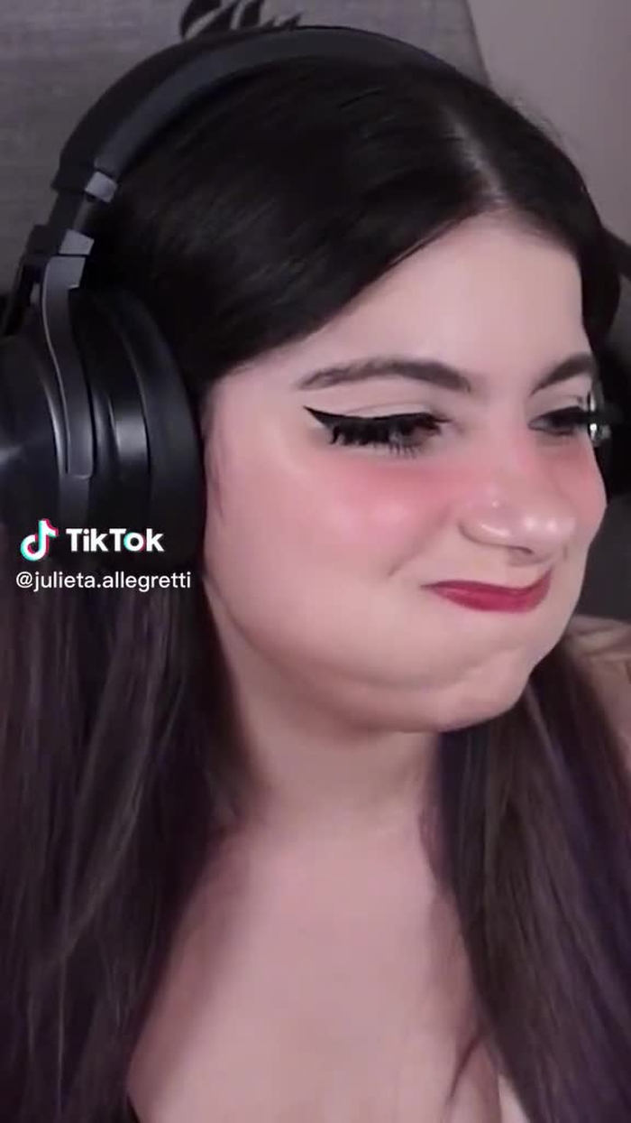 GIRLOFNOX??? XD #clips #justchattingstreamer #justchatting #girlofnox ...