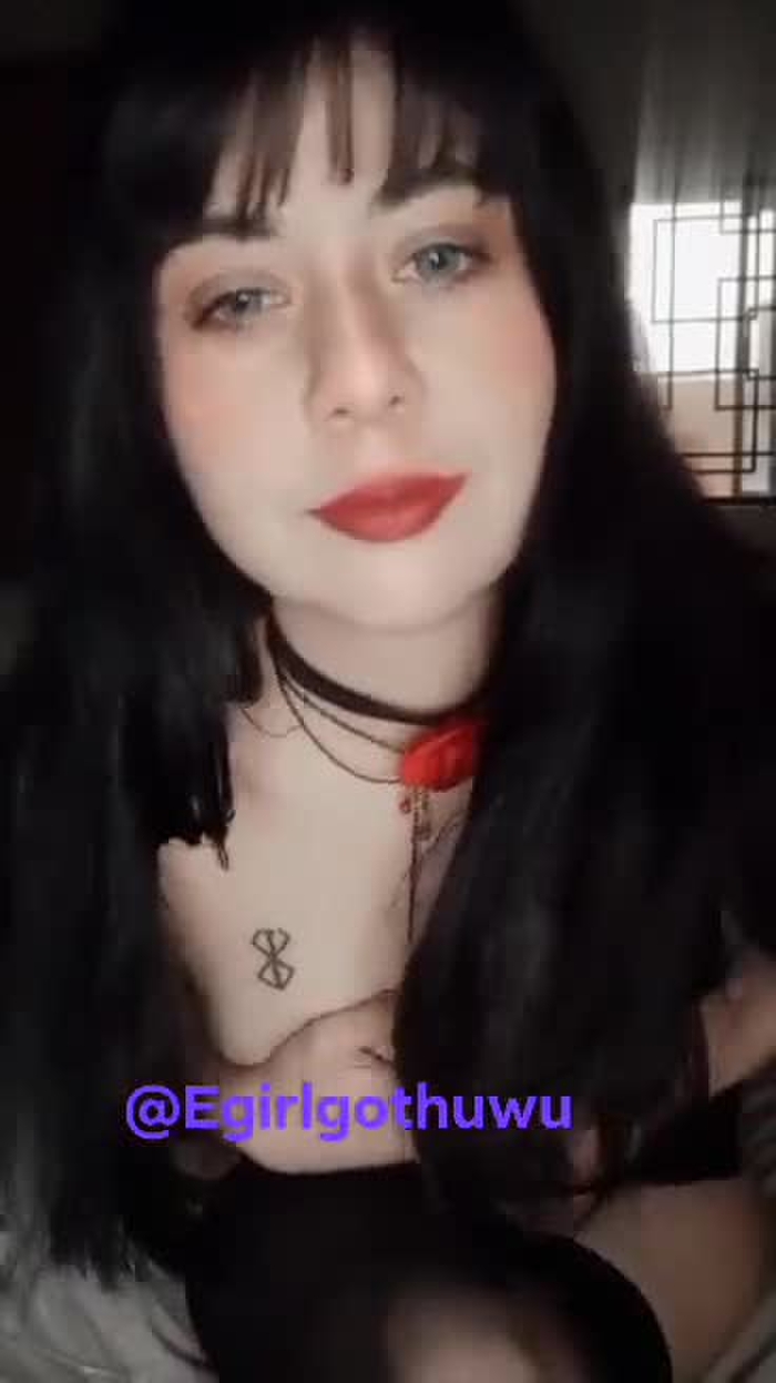 Nalgótica EgirlGothuwu
