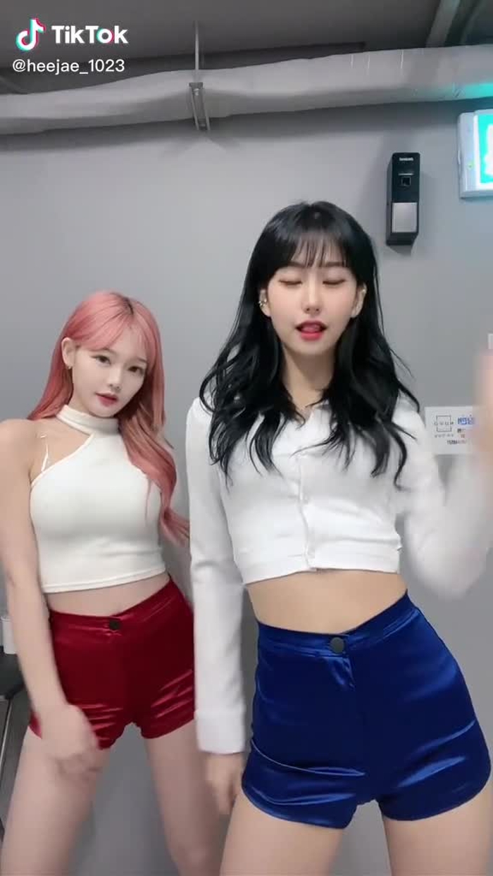 추천뜨면 댓글로 알려줘요! #추천 #duet #asiangirl #fff #fyp