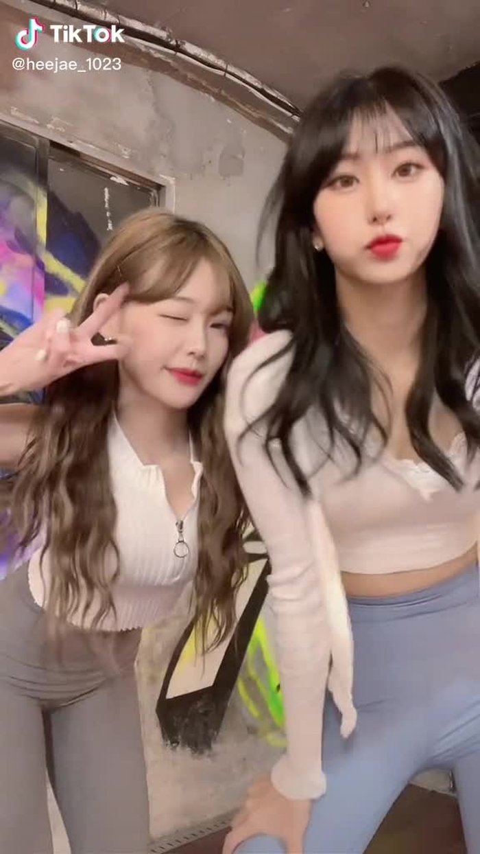 추천 뜨는 기준이 뭐에요!?!? #런칭 #아몹 #AMOB#레깅스 #이연화레깅스 #완성형 에슬레져 #몸매라인보정 #착용감굿 #... 4