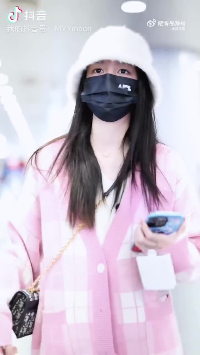 Simply Zhou Ye 周也 SimplyZhouYezi 1