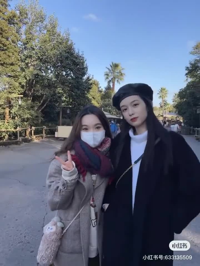 Simply Zhou Ye 周也 SimplyZhouYezi 3