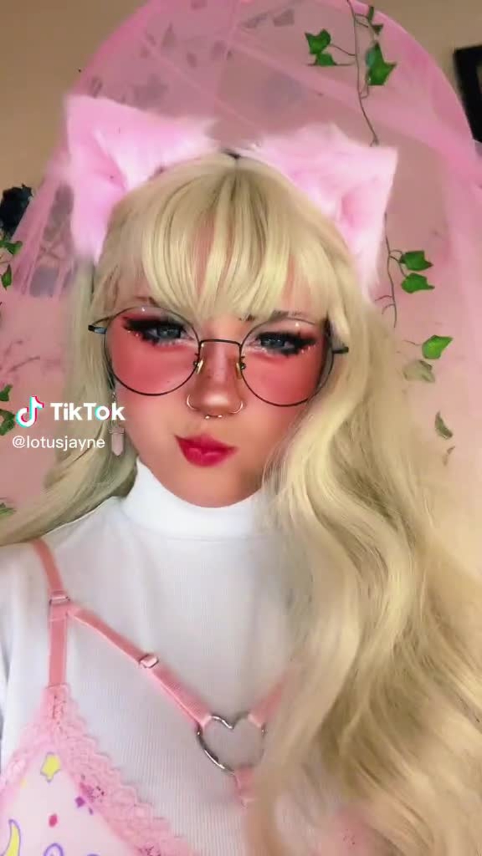 >:3c any guesses? #theythem #nonbinary #foryou #alt #pastel #catgirl #...