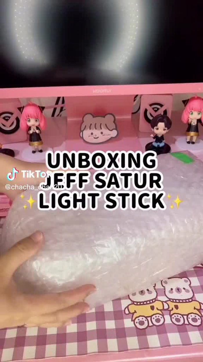 Suka bgt LS nya ♥️🥹✨ See u @jeffsatur at Live on Saturn Jakarta next ...