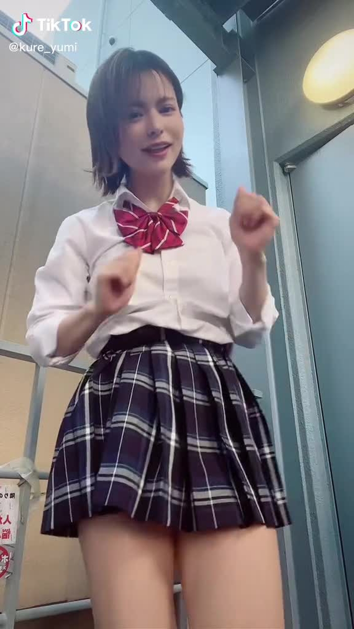 どうしても見せたいお姉さん