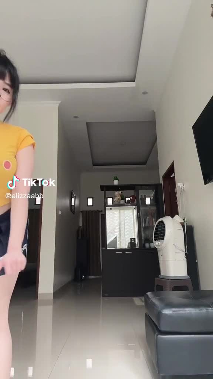 E (@elizzaabb) 's videos with suara asli - Dezty Tiramaulina - deztyra91 3