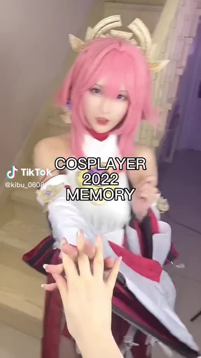 The year surrounded by my lovely cosplay and fans✨will see u guys next...