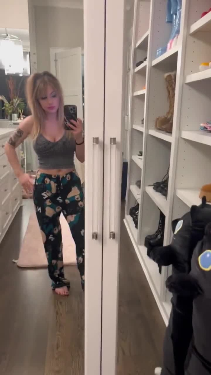 Liz Katz LizKatzOfficial 12