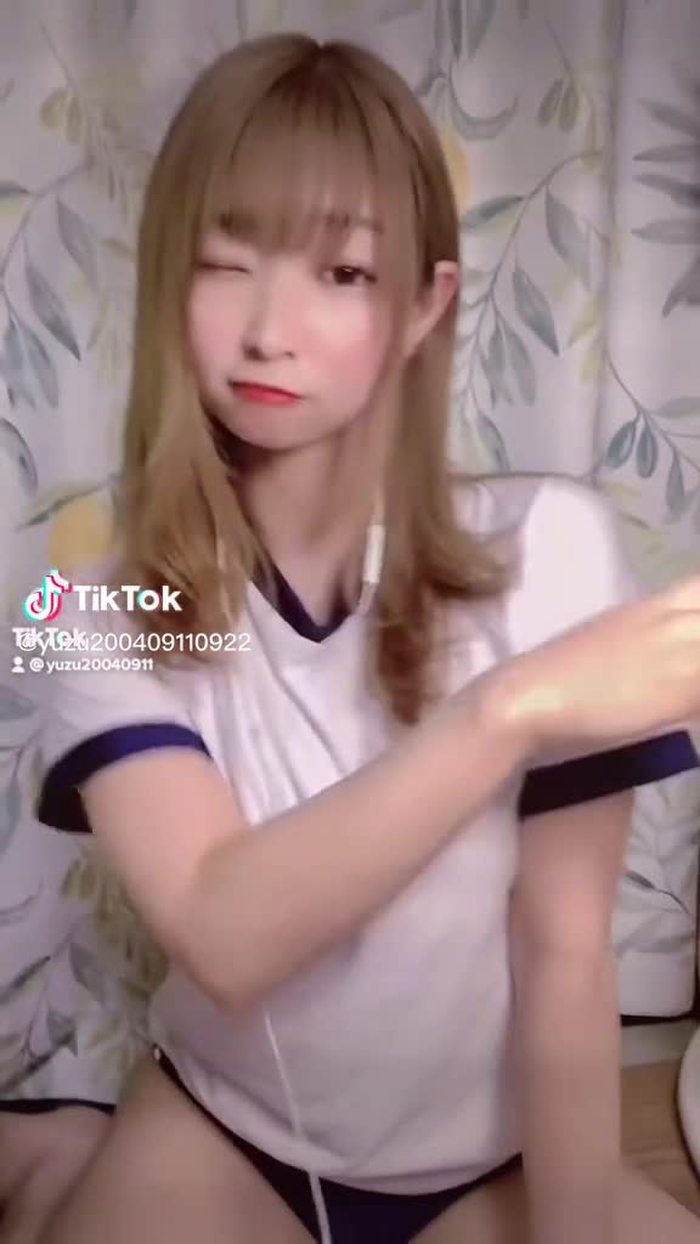 Tiktok始めたての下書きにあった動画！ ロング新鮮なんじゃない？？ #fyp #グッバイ宣言 #おすすめのりたい #cosplay #ブ...