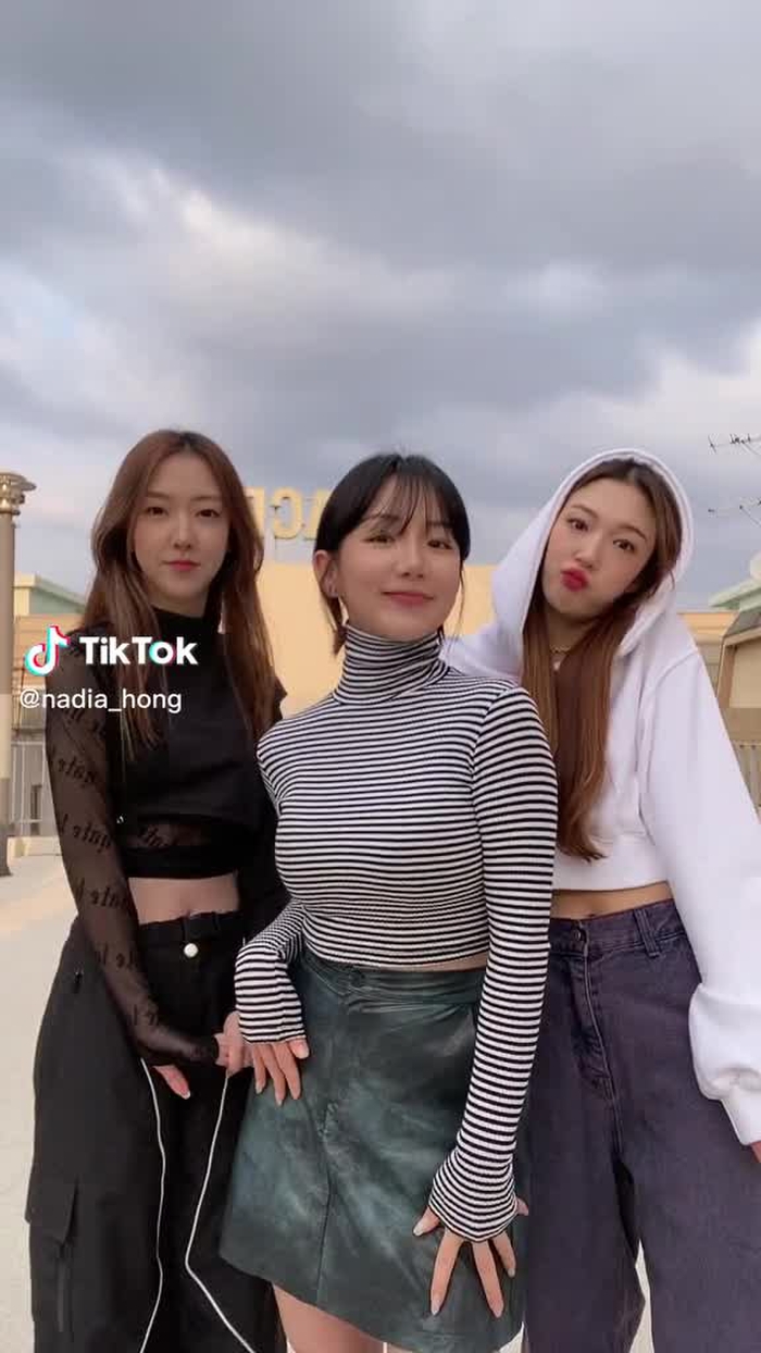 나디아 홍 Nadia Hong (@nadia_hong) 's videos with sonido original - FAMILY"SAD"