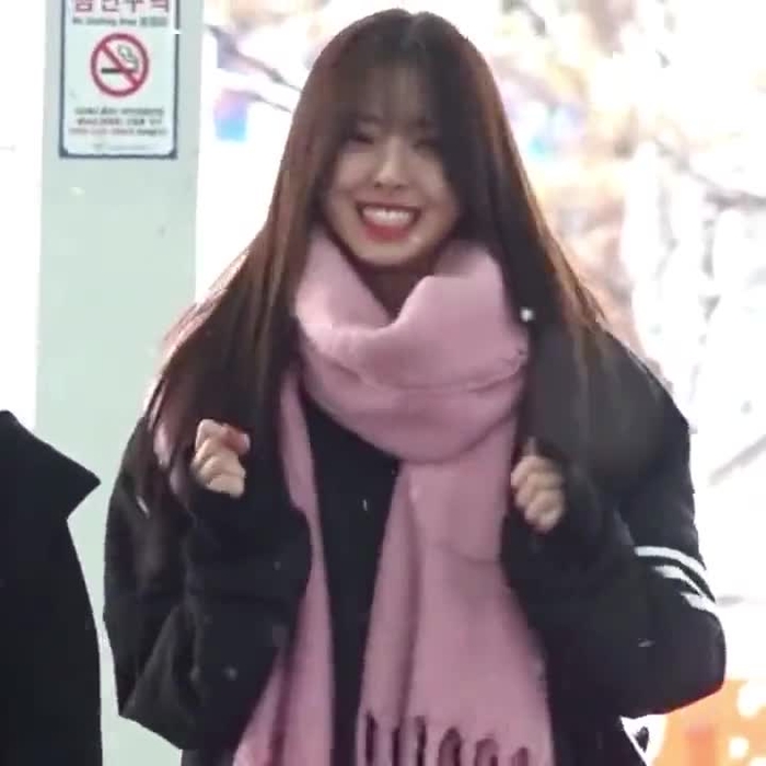 ITZY YUNA 신유나 ITZY_twt_YUNA 9