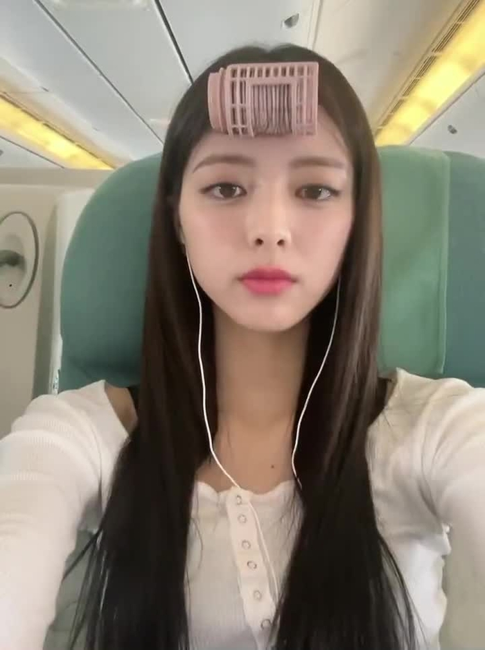 ITZY YUNA 신유나 ITZY_twt_YUNA 8