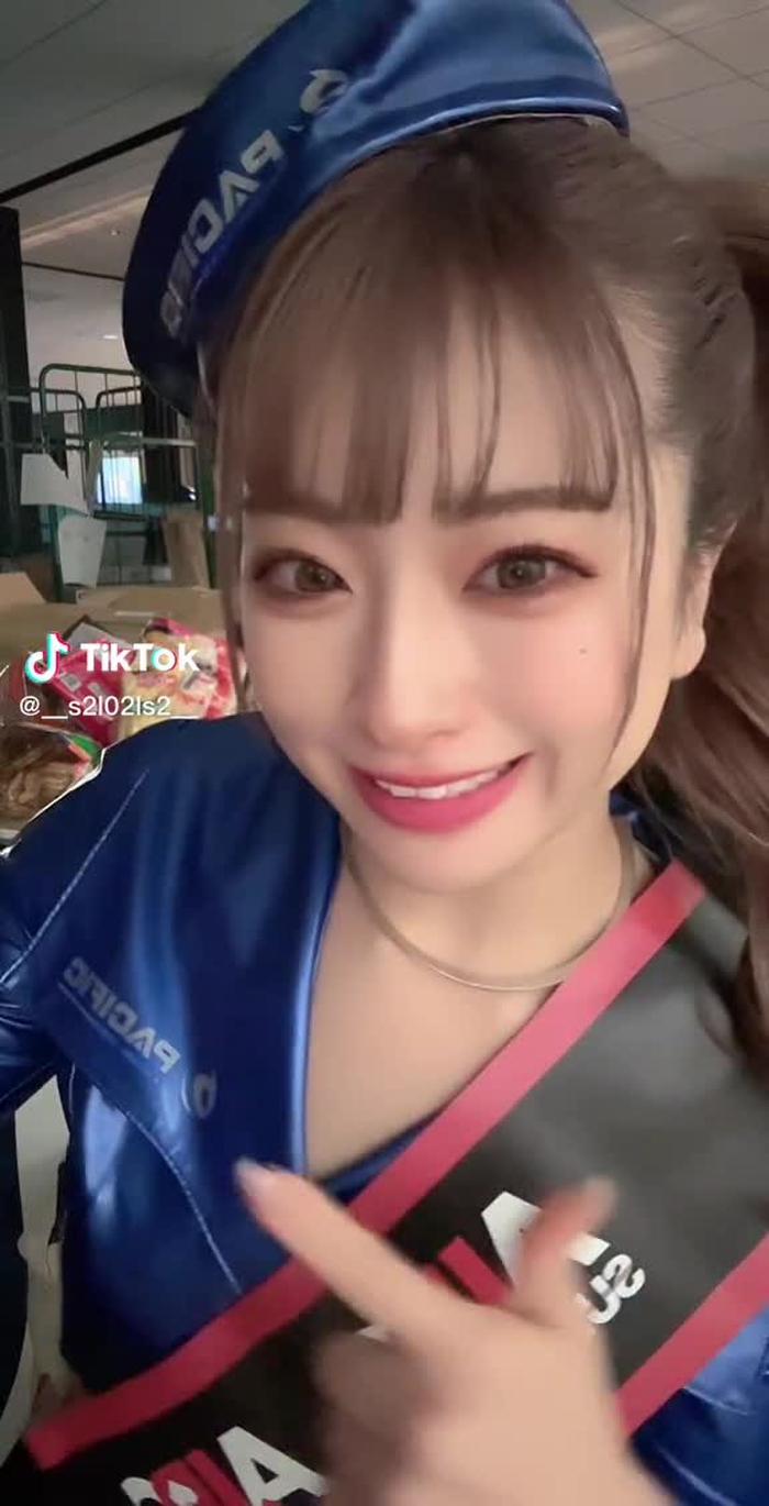 せっかく好きな衣装着たから撮り溜めした🥳💕 #垢抜け #モデルプレス #レースクイーン #さかいゆりや #ゆりやん #ばすれ