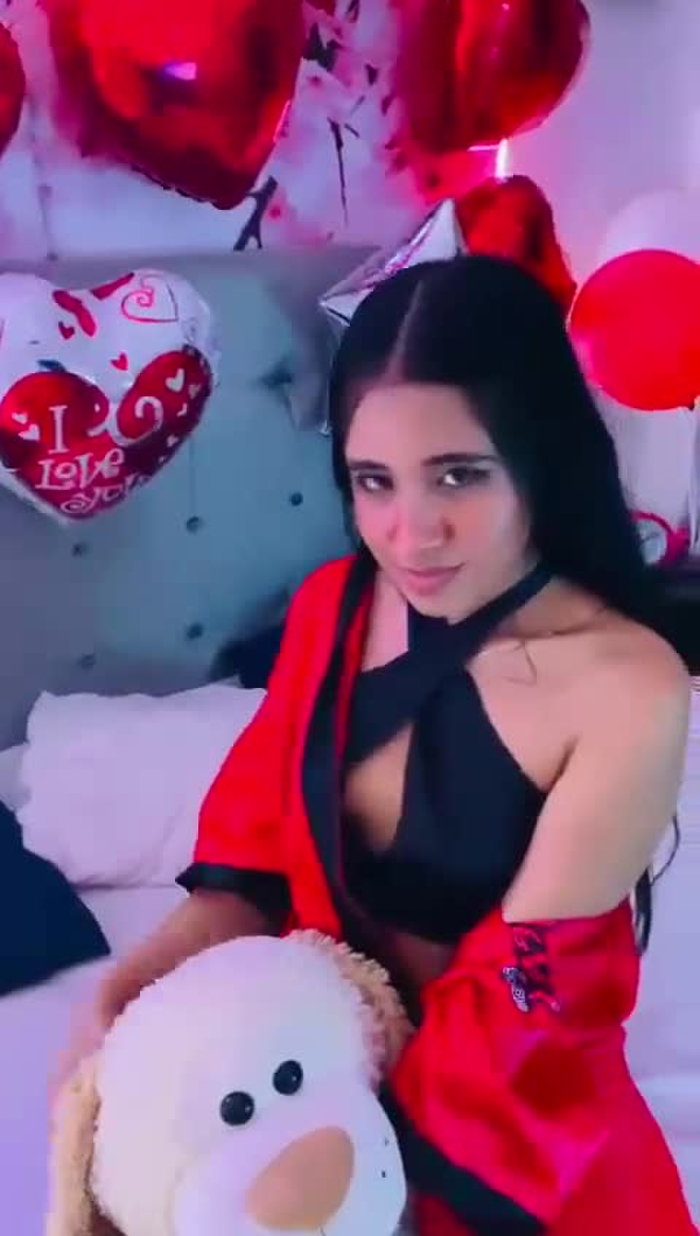 Samantha Escobar amazon_samantha
