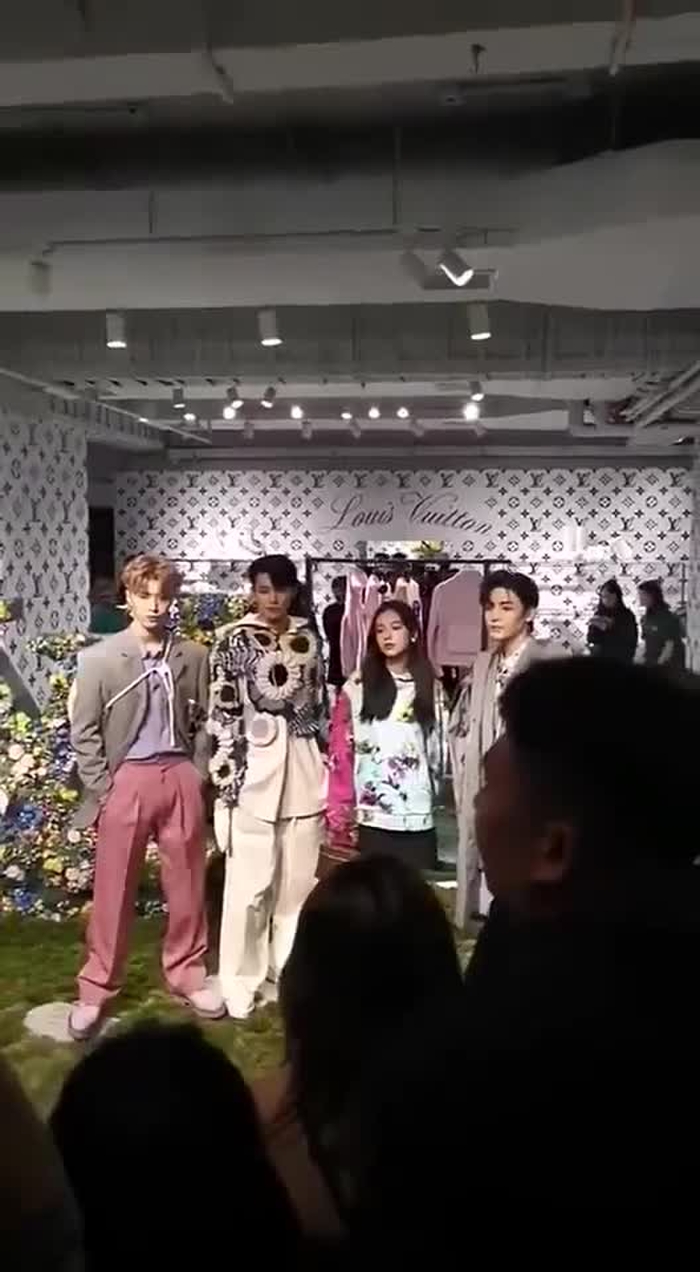 Simply Zhou Ye 周也 SimplyZhouYezi 28