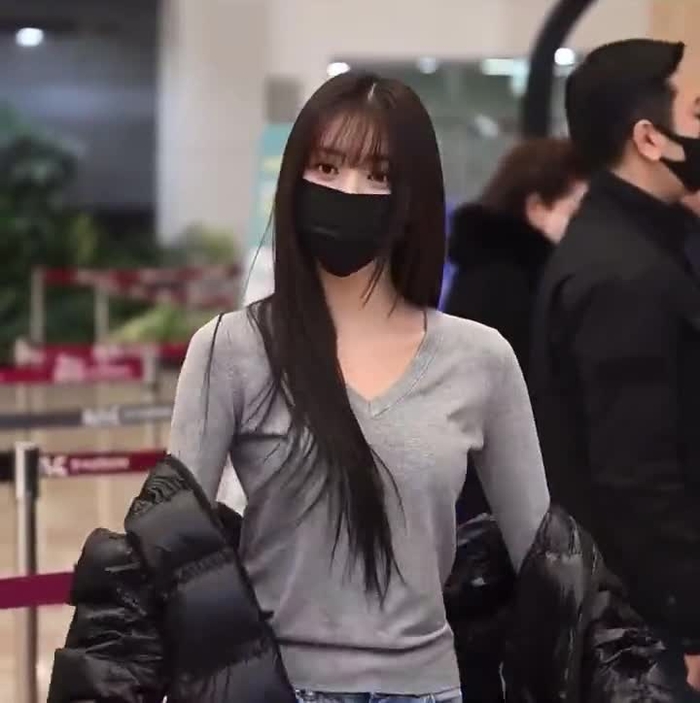 ITZY YUNA 신유나 ITZY_twt_YUNA 25