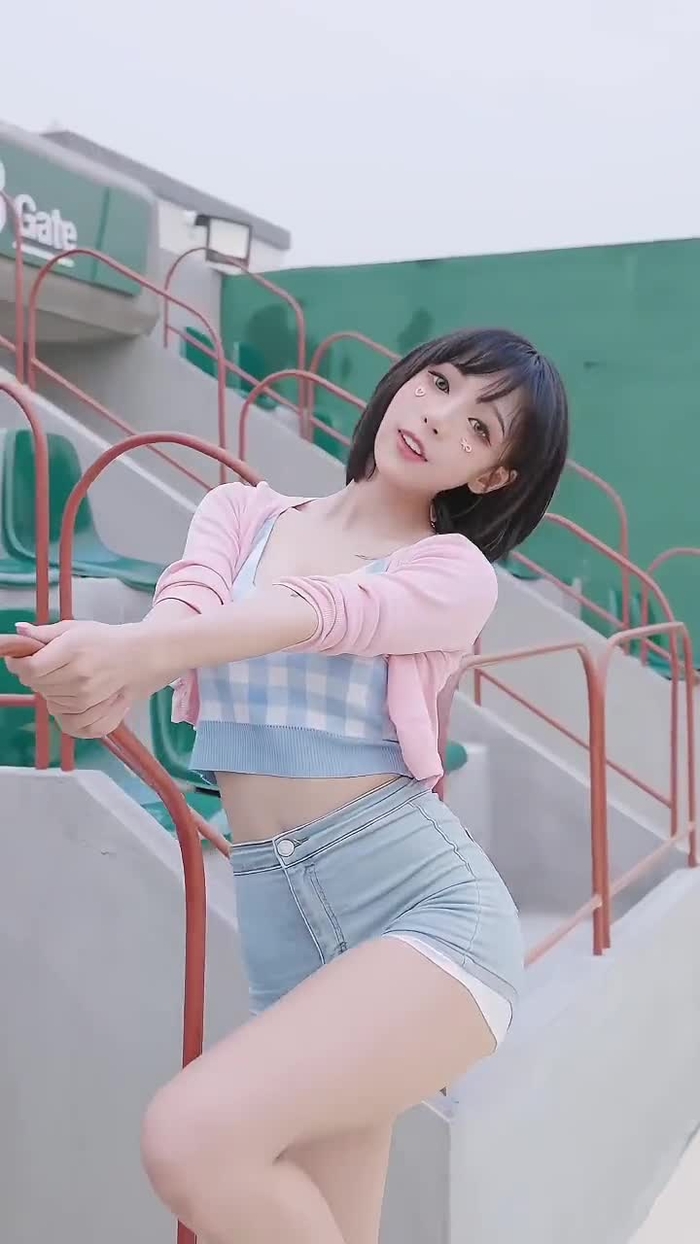 请叫我哎呦 hjl731795397
