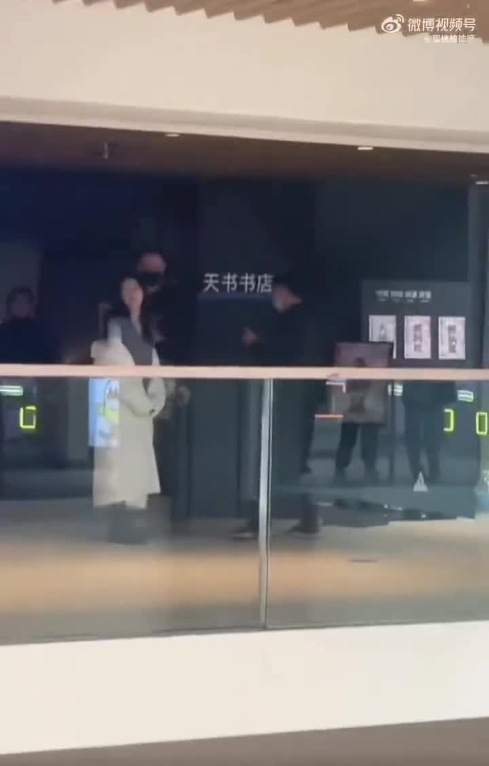 Simply Zhou Ye 周也 SimplyZhouYezi 58