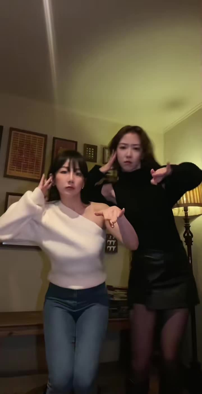 나디아 홍 Nadia Hong (@nadia_hong) 's videos with original sound - Shelby Willis