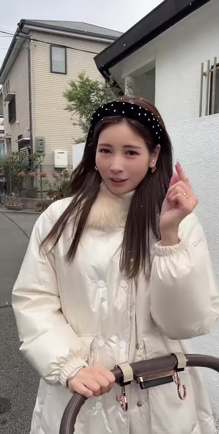 奇跡的に雪が降ってきたw #大阪#雪#一瞬でした