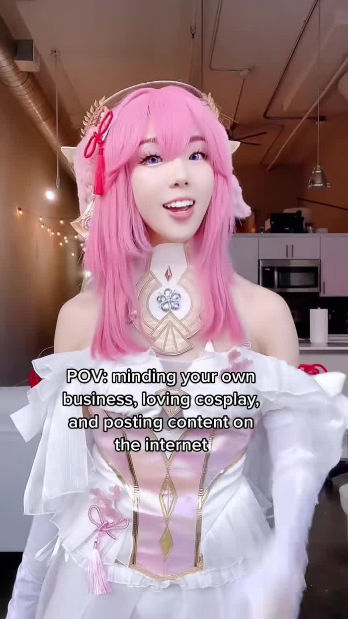 I feel like this should be on the cosplayer bingo card #yaemiko #yaemi...