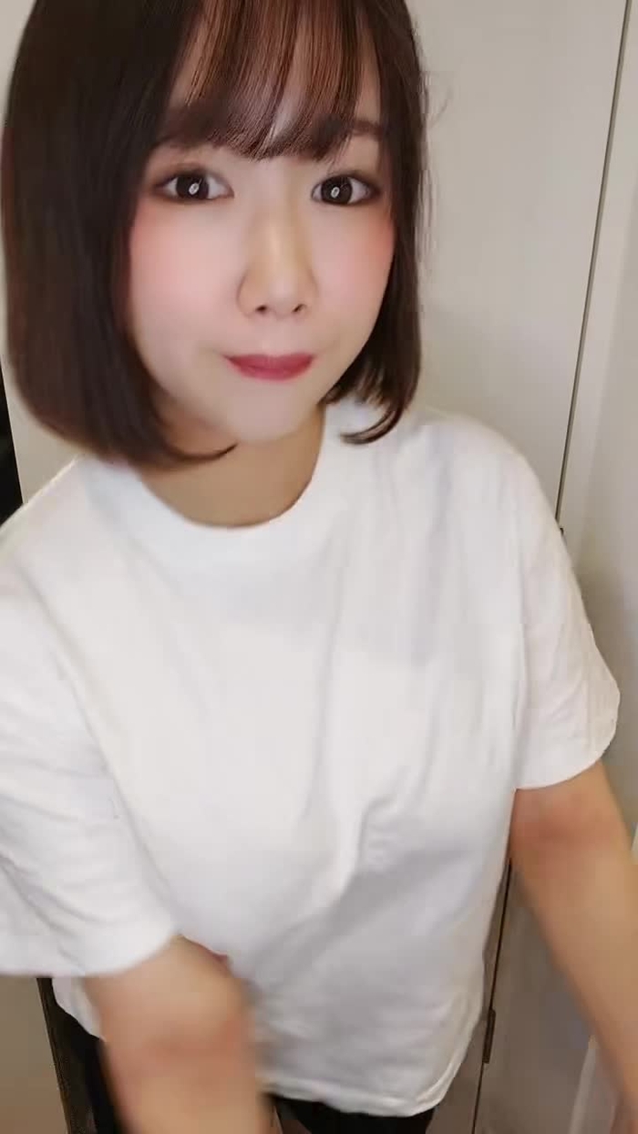 部屋着真夏で草 #あのちゃん