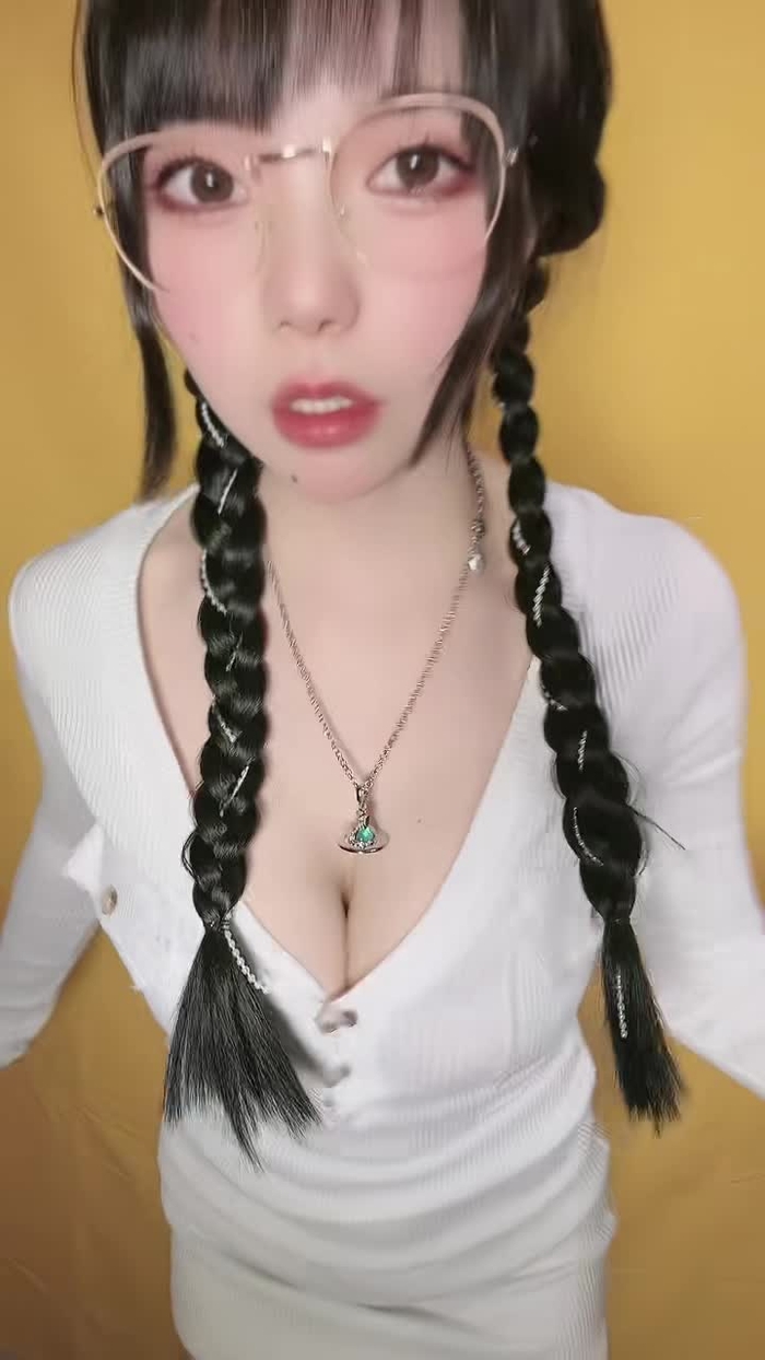 振り付けめちゃくちゃ間違えた🤣 #ドールフェイス If you leave a comment on the video, I will...