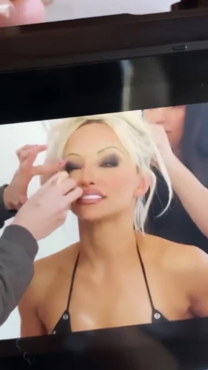 Lindsey Pelas LindseyPelas 7