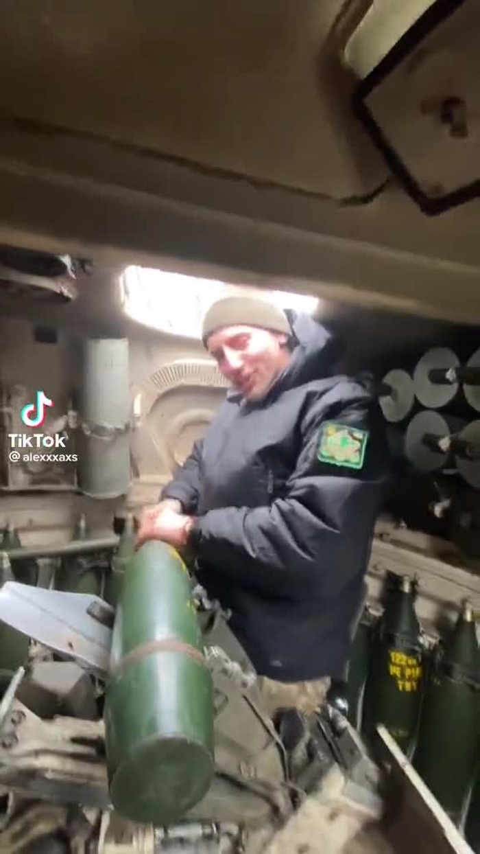 iKona🇺🇦 iKona__ 35