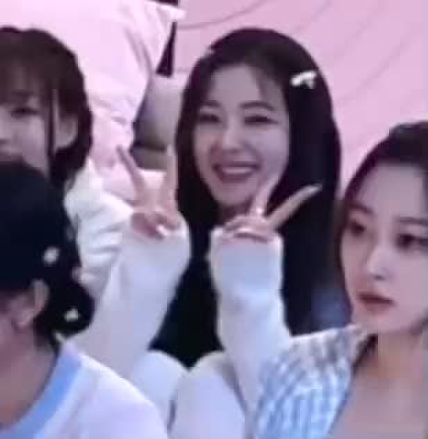 meowrene tyarenebae 18
